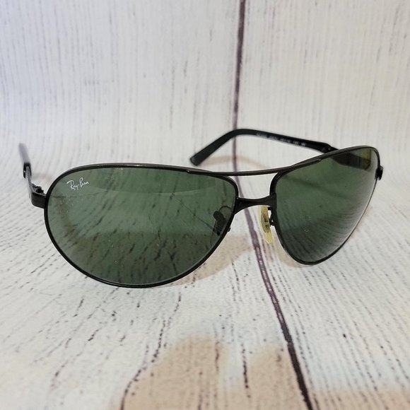 Ray-Ban Other - Ray-Ban Aviator Black Frame Sunglasses